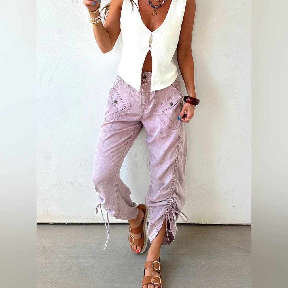 NWT Bluevelvet Cargo Pocket Tencel Side Ruched Mauve Cropped Pants - Picture 4 of 10